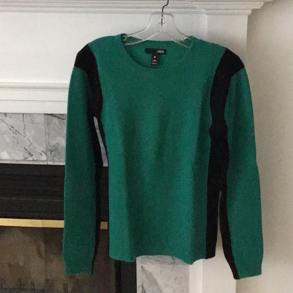 Aqua 100% cashmere sweater
